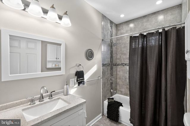 5335 WAKEFIELD ST, Philadelphia, PA 19144