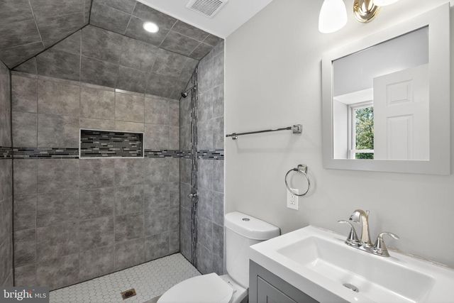 5335 WAKEFIELD ST, Philadelphia, PA 19144