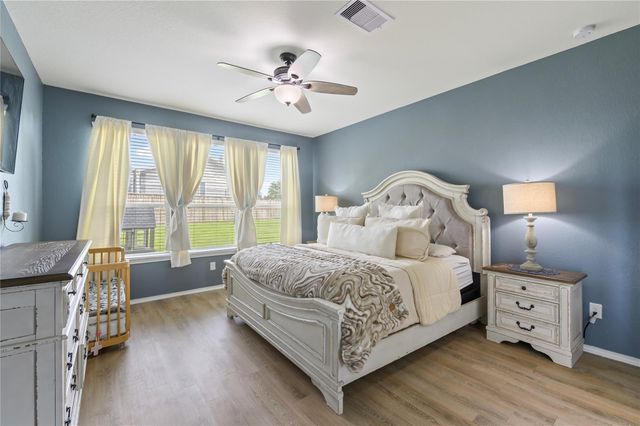 363 Century Oaks Lane, La Marque, TX 77568