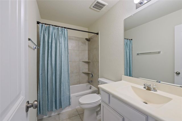 363 Century Oaks Lane, La Marque, TX 77568