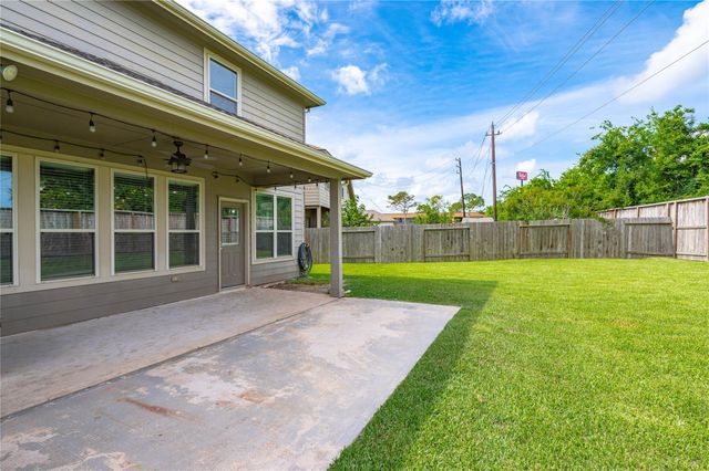 363 Century Oaks Lane, La Marque, TX 77568