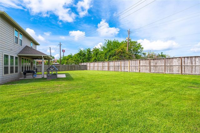 363 Century Oaks Lane, La Marque, TX 77568