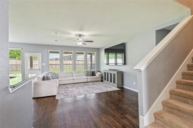 363 Century Oaks Lane, La Marque, TX 77568
