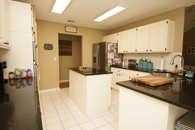 1654 Parkside Circle, Niceville, FL 32578