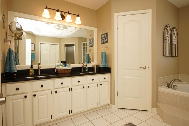 1654 Parkside Circle, Niceville, FL 32578