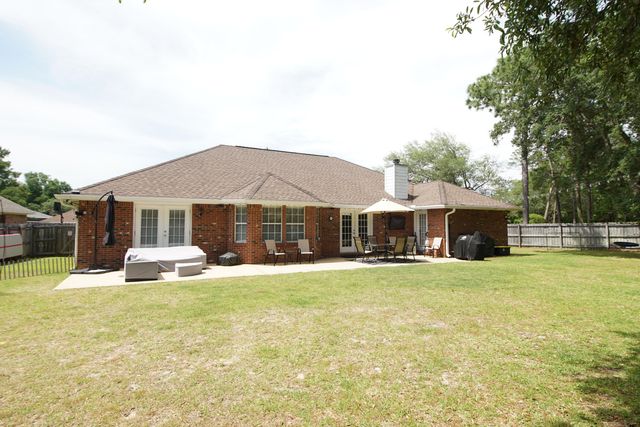 1654 Parkside Circle, Niceville, FL 32578