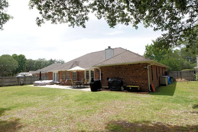 1654 Parkside Circle, Niceville, FL 32578
