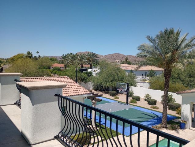 6823 E Valley Vista Lane, Paradise Valley, AZ 85253