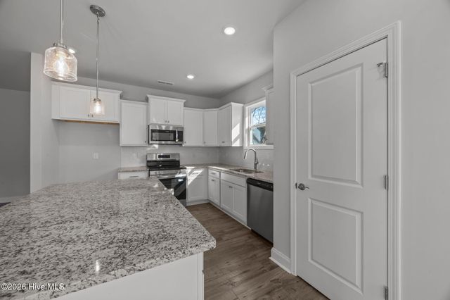 5708 Sloop Court, New Bern, NC 28560