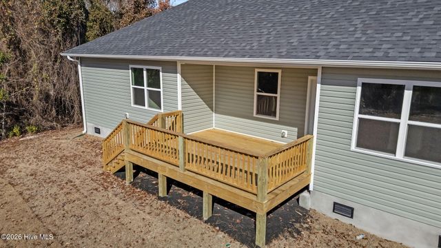 5708 Sloop Court, New Bern, NC 28560