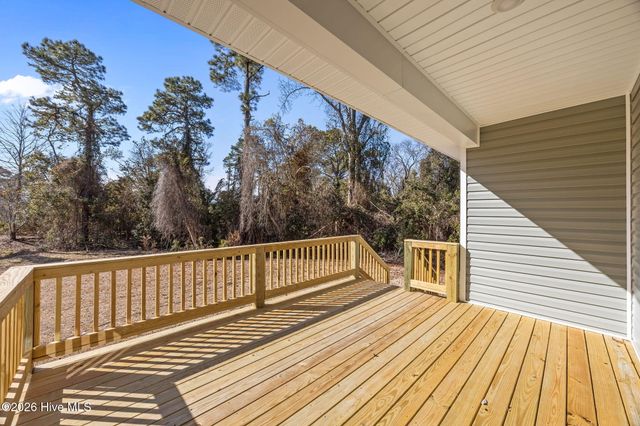 5708 Sloop Court, New Bern, NC 28560