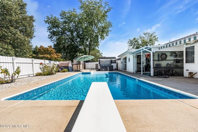416 Sycamore Drive, Lanoka Harbor, NJ 08734