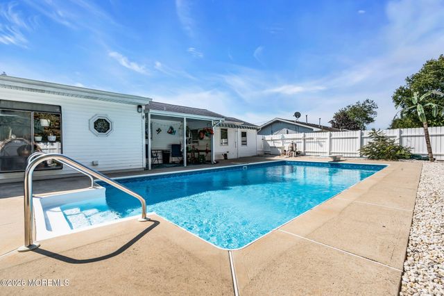 416 Sycamore Drive, Lanoka Harbor, NJ 08734