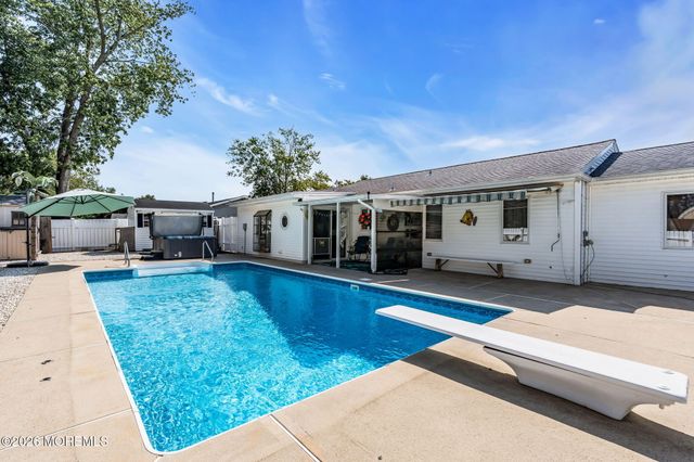 416 Sycamore Drive, Lanoka Harbor, NJ 08734