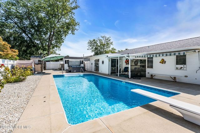 416 Sycamore Drive, Lanoka Harbor, NJ 08734