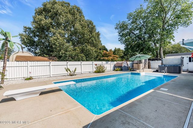 416 Sycamore Drive, Lanoka Harbor, NJ 08734