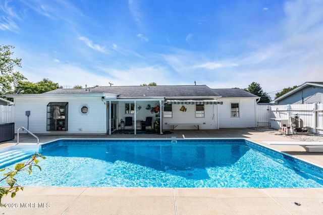 416 Sycamore Drive, Lanoka Harbor, NJ 08734