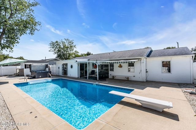 416 Sycamore Drive, Lanoka Harbor, NJ 08734