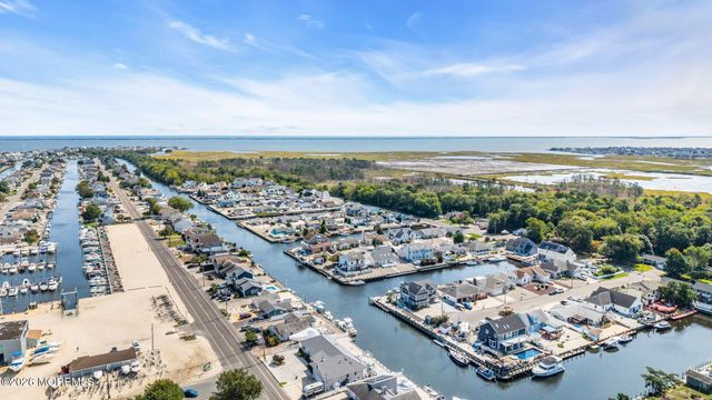 416 Sycamore Drive, Lanoka Harbor, NJ 08734