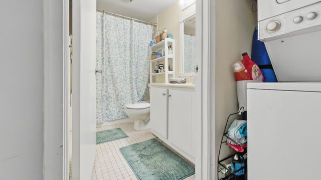 1200 SW 124th Terrace 208o, Pembroke Pines, FL 33027