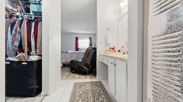 1200 SW 124th Terrace 208o, Pembroke Pines, FL 33027