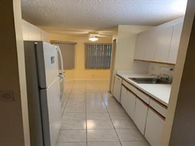 1200 SW 124th Terrace 208o, Pembroke Pines, FL 33027