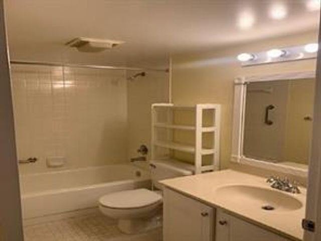 1200 SW 124th Terrace 208o, Pembroke Pines, FL 33027