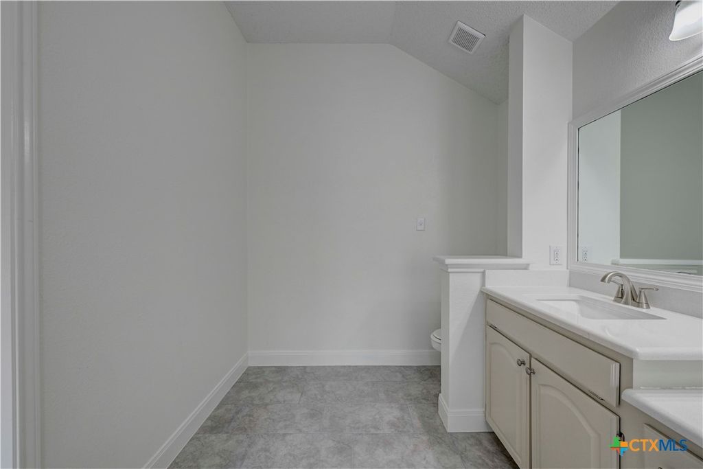 Image 12 of property listing at 604 Arapaho Drive, Harker Heights, TX 76548