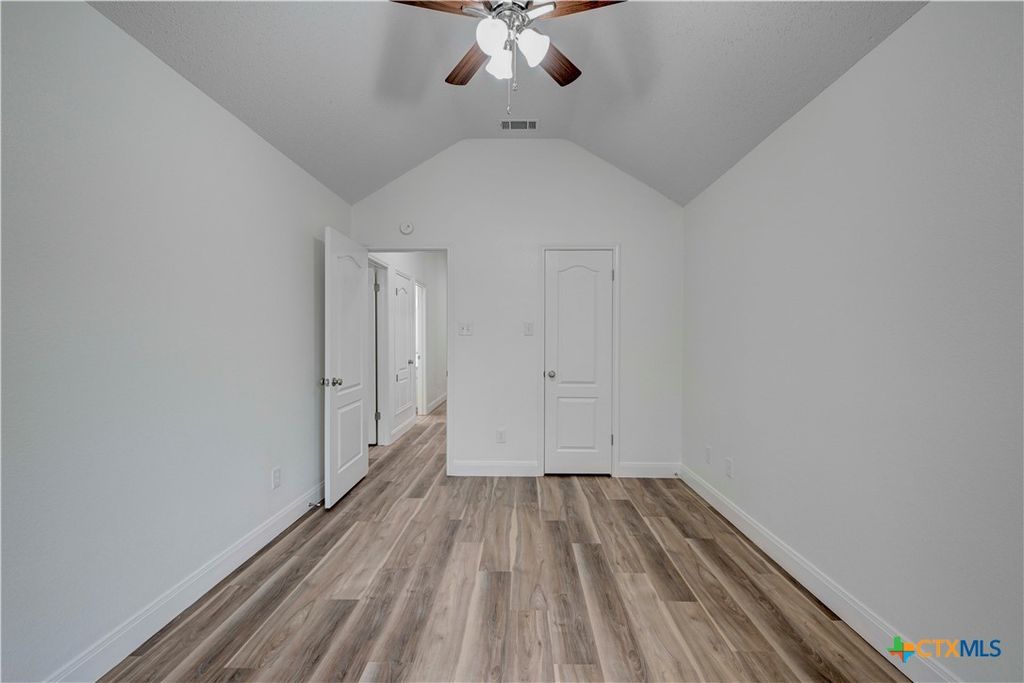 Image 15 of property listing at 604 Arapaho Drive, Harker Heights, TX 76548