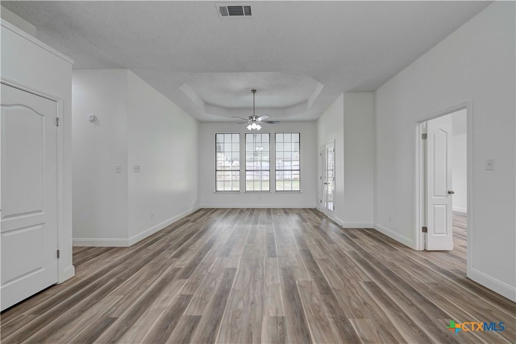 Image 2 of property listing at 604 Arapaho Drive, Harker Heights, TX 76548