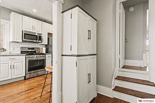 304 S 49th Avenue, Omaha, NE 68132