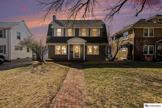 304 S 49th Avenue, Omaha, NE 68132