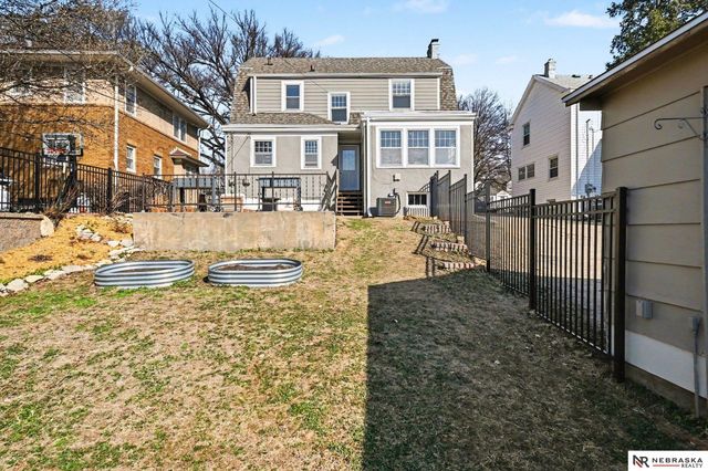 304 S 49th Avenue, Omaha, NE 68132