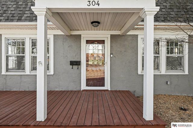 304 S 49th Avenue, Omaha, NE 68132