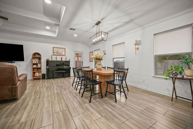 2015 Chesapeake Bay Dr, Portland, TX 78374