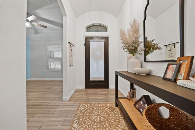 2015 Chesapeake Bay Dr, Portland, TX 78374
