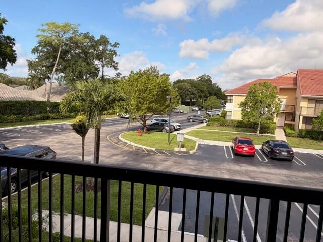 5661 Riverside Drive 203b7, Coral Springs, FL 33067