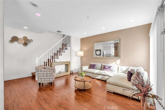 4842 Sapphire, Cypress, CA 90630