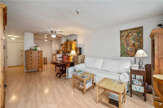 565 Esplanade 202, Redondo Beach, CA 90277