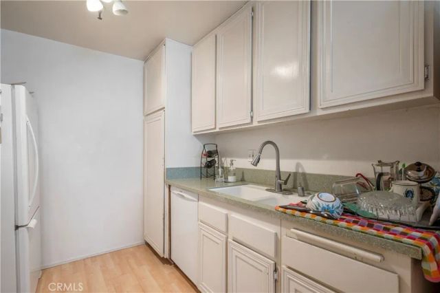 565 Esplanade 202, Redondo Beach, CA 90277