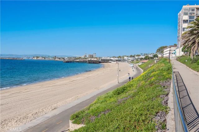 565 Esplanade 202, Redondo Beach, CA 90277