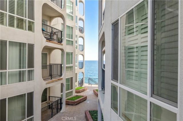 565 Esplanade 202, Redondo Beach, CA 90277