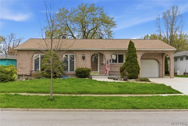 18 Idlewood Drive, Tonawanda, NY 14150