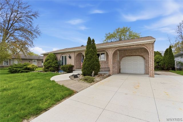 18 Idlewood Drive, Tonawanda, NY 14150