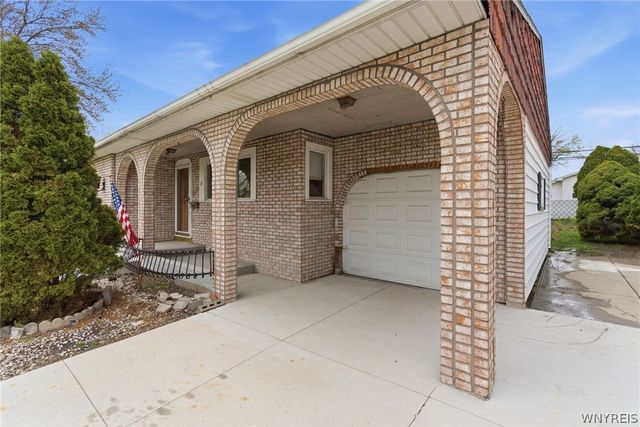 18 Idlewood Drive, Tonawanda, NY 14150