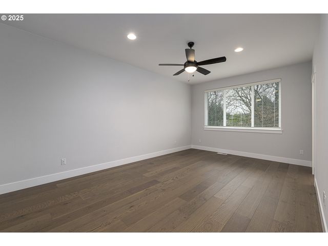 15241 Se TOWERS Ter, Milwaukie, OR 97267