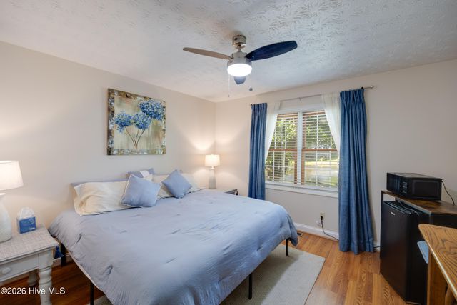 223 Lakemere Drive, New Bern, NC 28562