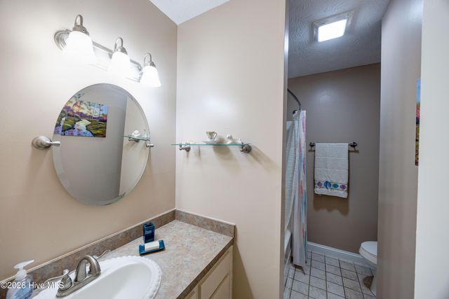 223 Lakemere Drive, New Bern, NC 28562