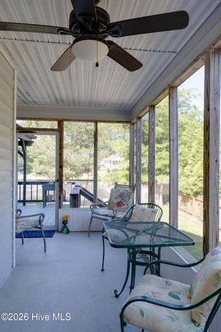 223 Lakemere Drive, New Bern, NC 28562