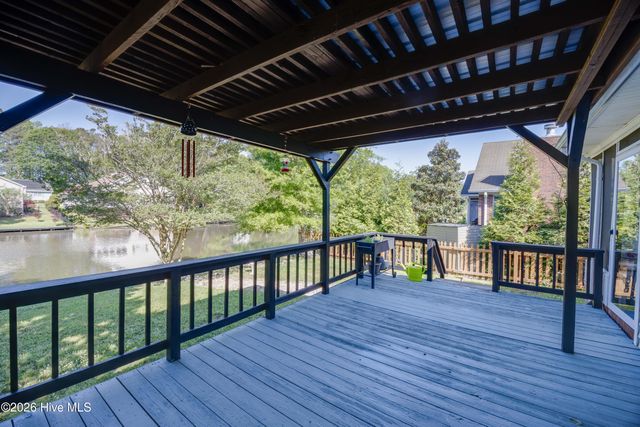 223 Lakemere Drive, New Bern, NC 28562